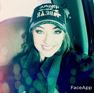 Meet your Posher, Kellie